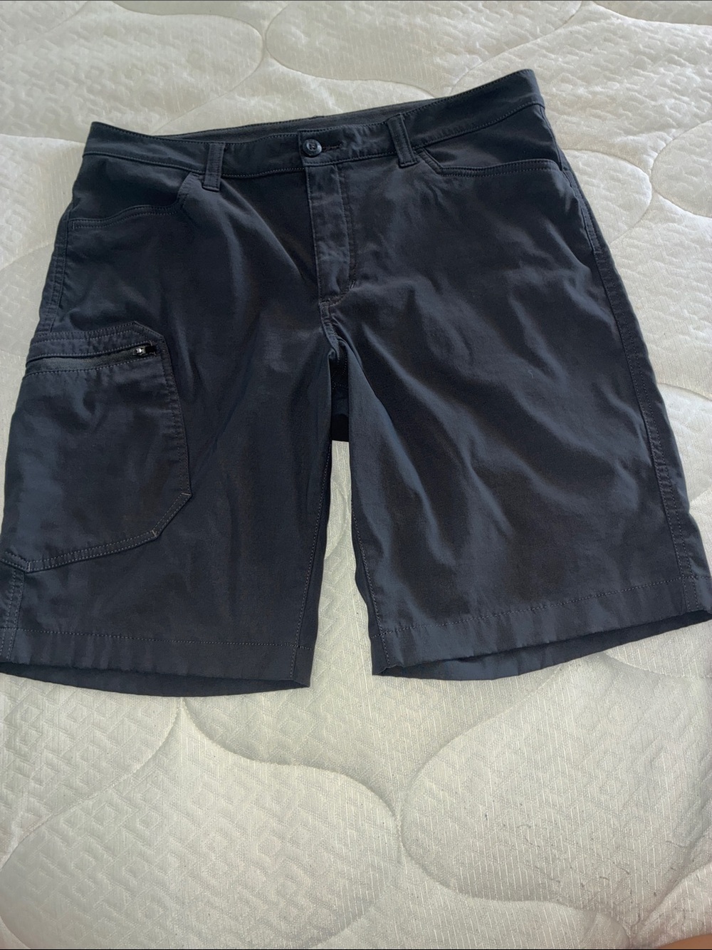 Eddie Bauer Black Cargo Shorts with Side Zip Pocket